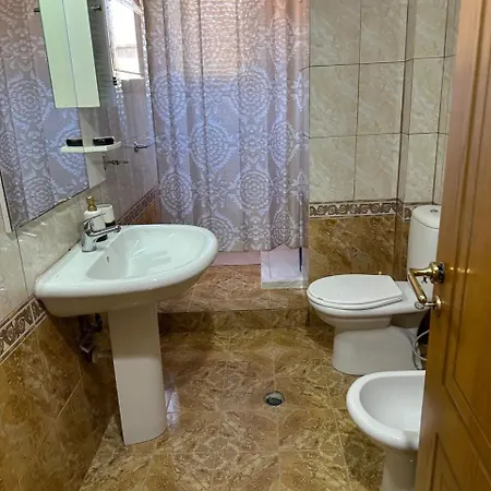 דירה Janis Two Bedroom House *
